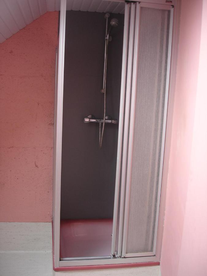 L'Appartement & Dortoir Chez Jean-Luc Baelen Exterior photo